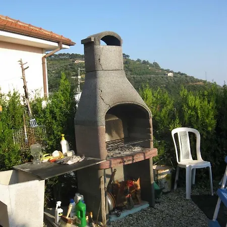 Casa Vacanze Cicci Сasa de vacaciones Costa d'Oneglia
